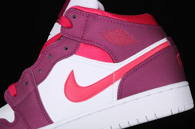 All Categories Air Jordan Jordan Series Basketball Shoes Air Jordan 1 Mid Air Jordan 1 Mid GS White Purple Buckle Broken China Full First Layer Authentic Standard 555112-661